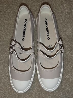 Converse Chuck Taylor All Star Dainty Mary Jane Flats New 8.5 Beige/Cream